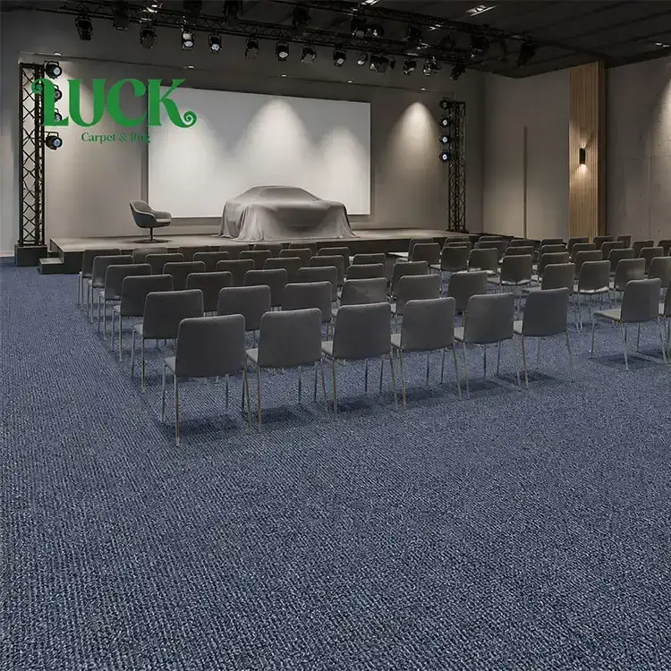PP Tufted Wall to Wall Carpet สำหรับโชว์